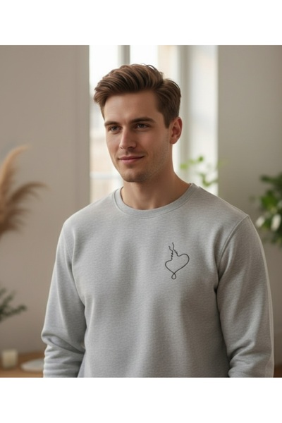 Love Detay Nakış Sweatshirt