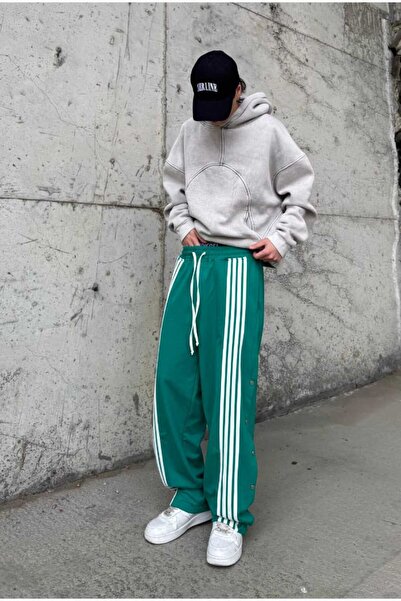 serline Φαρδιά αθλητική φόρμα με λεπτομέρεια με ριγέ κουμπιά