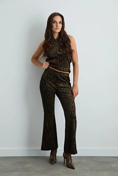 Gusto Leopard Print Velvet Flared Trousers - Black