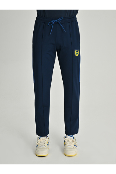 Fenerium ERKEK TRIBUN MAZİNDE BİR TARİH YATAR