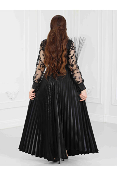Nice Model Black Pleated Mikado Evening Gown Embroidered Lace Sleeves V Neck Formal Party Maxi Dress