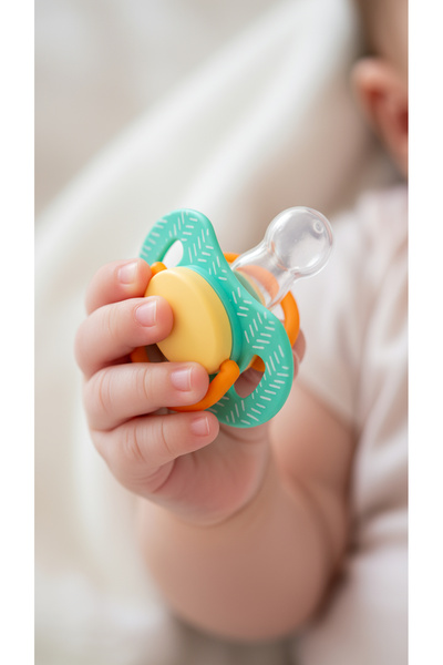 BiTree Baby Bitree 805 Yeşil Serenity Simetrik Uçlu Silikon Emzik 6-18 Ay