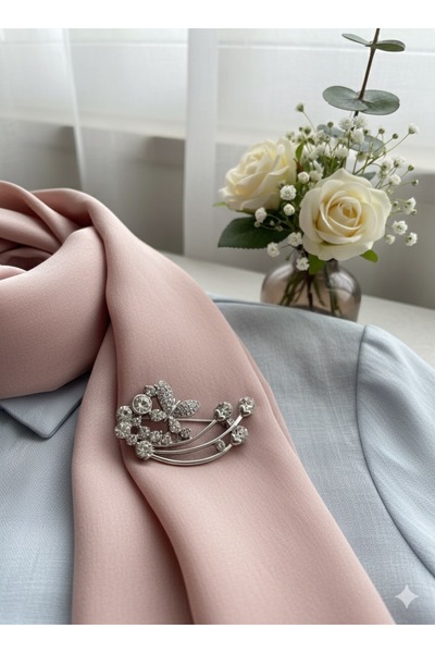 Tasarım Zemira Zarif Kelebek ve Dalgalı Gümüş Broş – Kristal Taşlı Yaka İğnesi