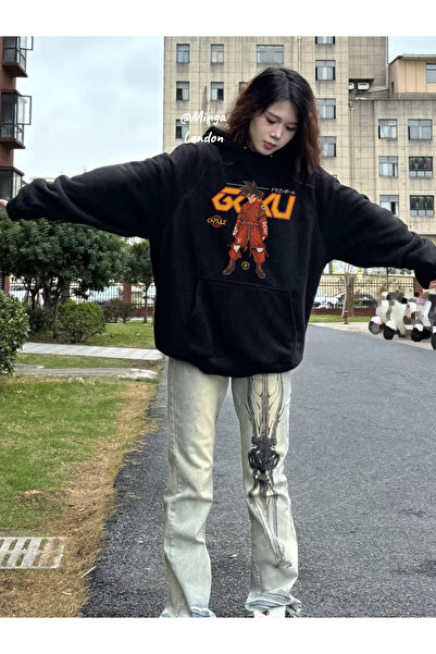 Minga London سويت شيرت أسود مطبوع عليه رسوم متحركة - غوستيلا