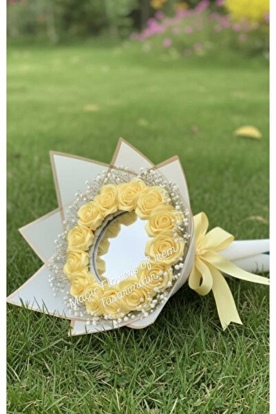 Magic Flowers of İrem Aynalı Sarı Gül Buketi 13'lü Kenar Beyaz Cipsolu Özel T...