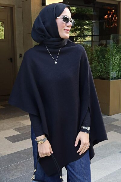 carell Η επιλογή της Έλιφ Τοπδαγκ, ασύμμετρο πλεκτό καπέλο, μαύρο