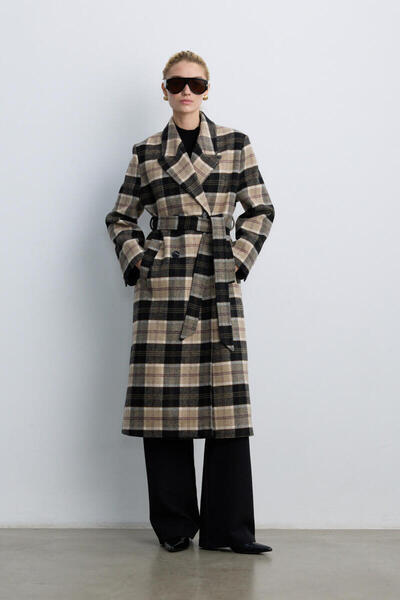 BE BLUE Plaid Double-Breasted Long Coat