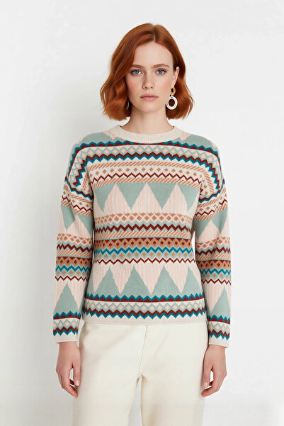 PayBuy Women's Oversized Ethnic Patterned Crew Neck Low Sleeve Knitwear Sweater Is a Stylish and Comfortable Choice for Winter