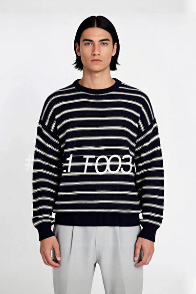 PayBuy Unisex Oversize Striped Crew Neck Knit Sweater a Comfortable and Stylish Choice for Winter Days High Quality