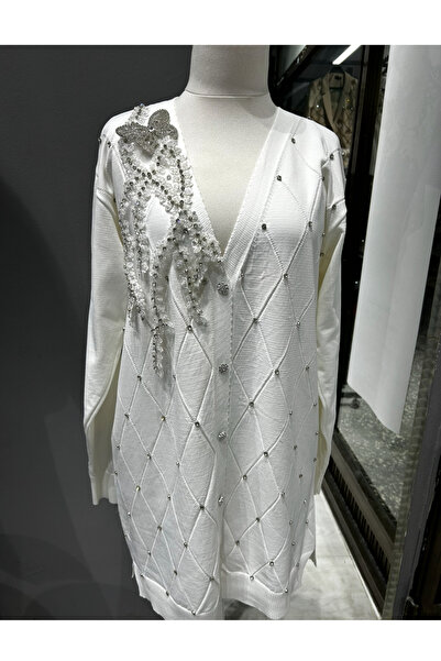 ladina İşlemeli hırka