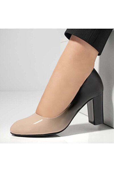 Modlet.ro Pantofi de damă bej și negru lucioși cu toc gros MOD01371