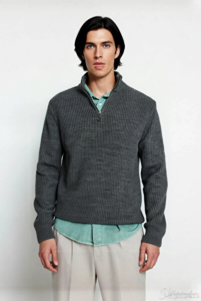 PayBuy Men's Regular Fit Plain Zippered Stand Collar Knitwear Sweater Is the Perfect Choice for Winter Cold Weather Elegance.