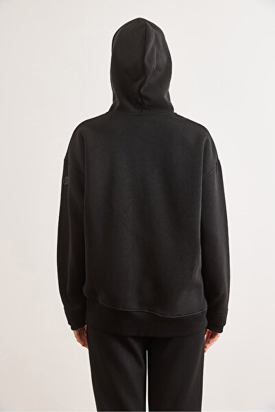 Olalook Kadın Siyah Asimetrik Ribanalı Manşet Detaylı Oversize Sweatshirt SWT-19000765