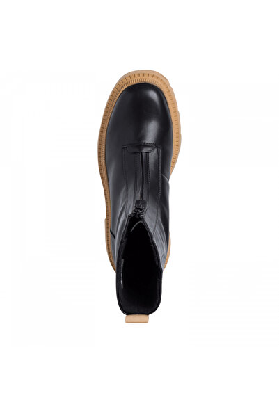 Tamaris black boots with brown sole