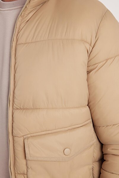 Tudors Men's Regular Fit Classic Cut Double Pocket Elastic Stand Collar Sand Color Coat