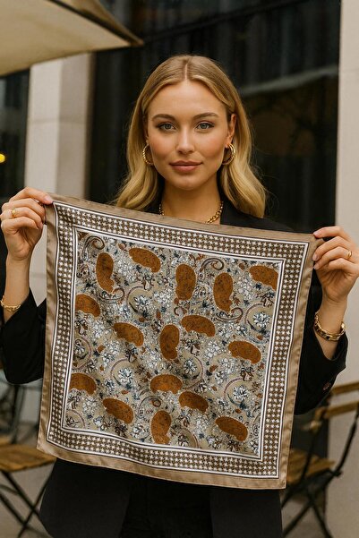 MARBERRY FLR34 Eșarfă de damă cu model 70x70 cm