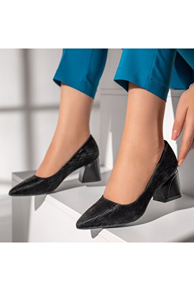 Modlet.ro Γυναικεία μαύρα παπούτσια με χοντρό τακούνι MOD12125
