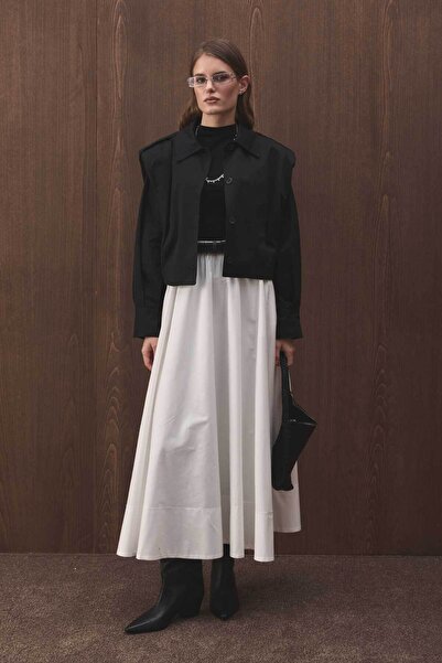 Hooopstore Κοντό μαύρο μπουφάν από γαμπαρντίνα με επένδυση