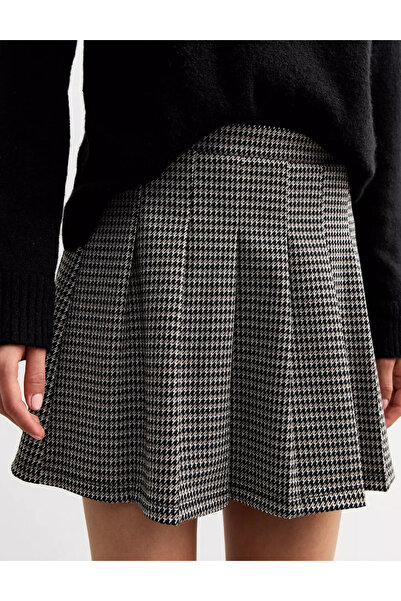 New Look New look mini skirt, mix colors