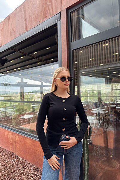 lizge giyim بلوزة بأزرار