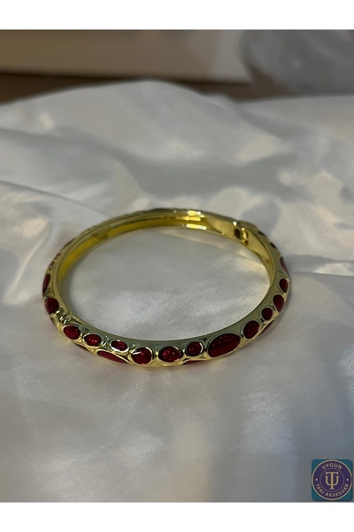 uyguntakıaksesuar سوار ذهبي اللون مع تفاصيل من المينا الحمراء – مجوهرات أنيقة...