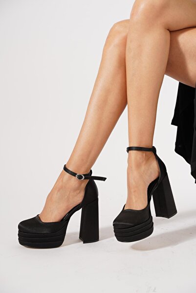 Moda Pie Marlowe Blunt Toe Platform Heeled Shoes Black Satin