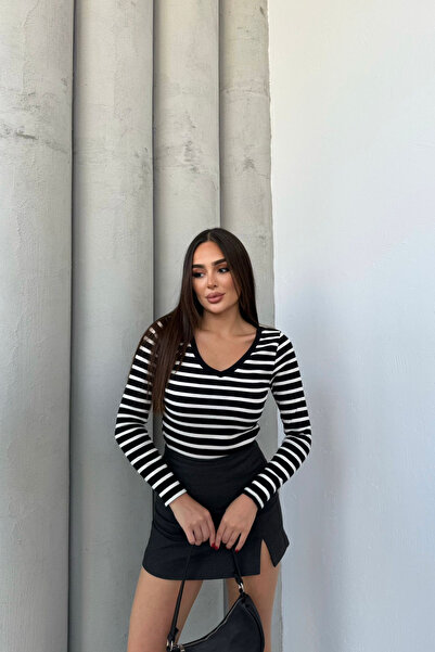 Siner Fashion Women's Stripe Detailed V-Neck Ribbed Basic Blouse