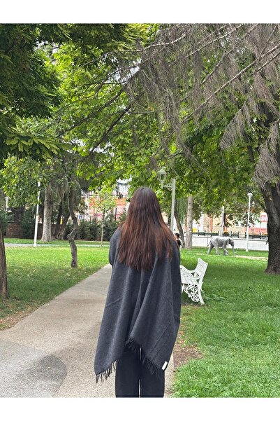 Sobe Hediyelik Kadın Çift Taraflı Kışlık Panço Şal – Kalın Dokuma Omuz Şalı, Salaş ve Şık Tasarım