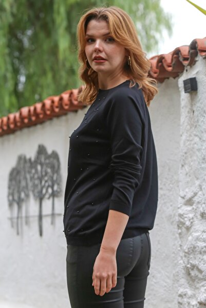 Chiccy Μαύρη μπλούζα με στρογγυλή λαιμόκοψη με μακριά μανίκια με λεπτές χάντρες 68 66