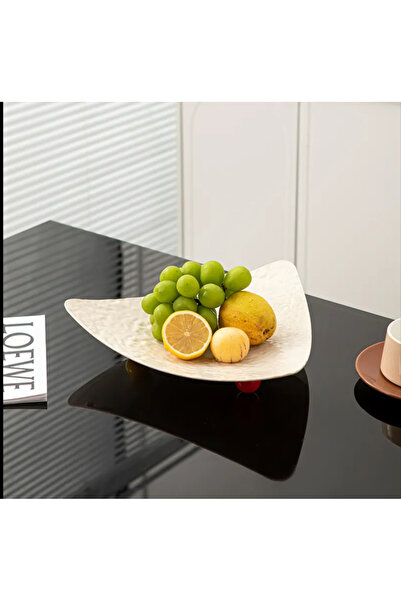 OEM Tava servire din plastic, model texturat, forma triunghi, Crem, 30 x 6 cm