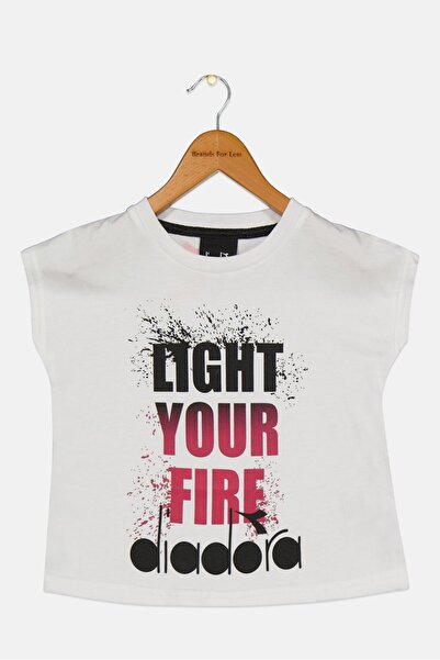 Diadora تي شيرتات مطبوع بأكمام قصيرة ورقبة دائرية للبنات الصغار، لون أبيض