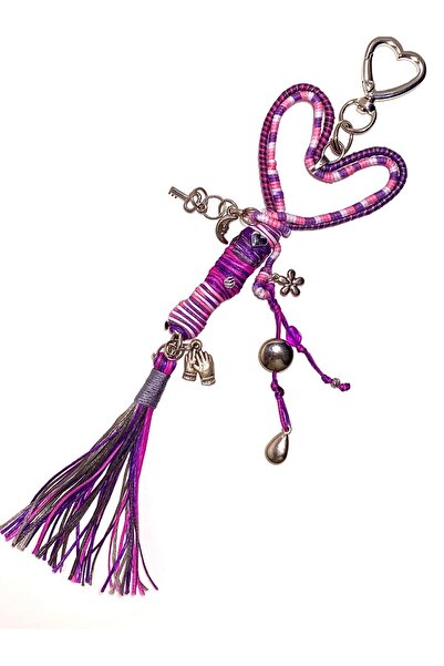 She Sells El Yapımı Aşk Charmı – Mor & Pembe Kalpli Püsküllü Çanta Süsü