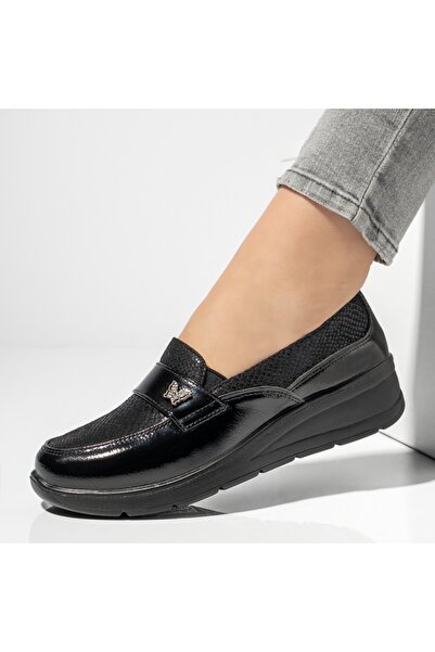 Modlet.ro Women's black platform casual shoes with metallic details MOD13154