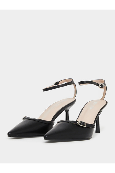 Raid By Styli Bexlie Ankle Strap Pointed Toe Shoes