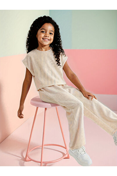 Take Two By Styli Girls Beige Textured Knit T-Shirt and Pants Set
