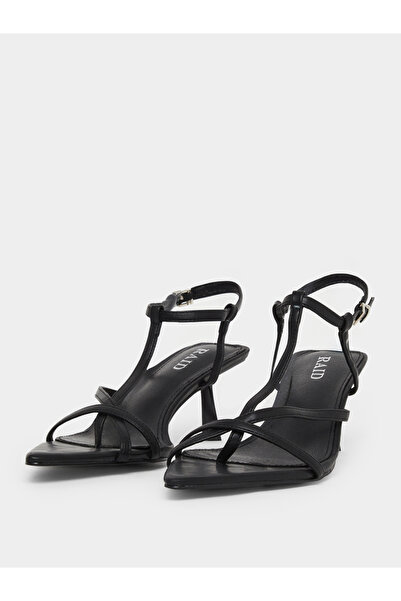 Raid By Styli Layne Pointed Toe T-Bar Strap Sandals