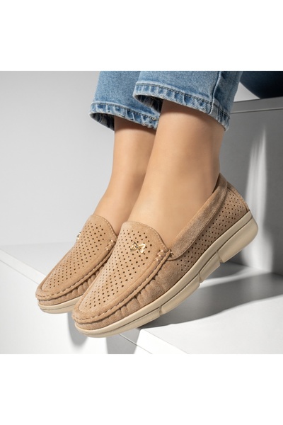 BMoD Mocasini bej din piele întoarsă pentru femei, cu talpă plată și perforaț...