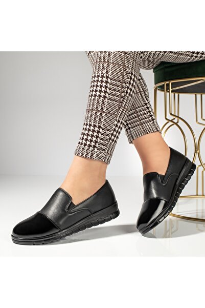 Modlet.ro Γυναικεία μαύρα casual παπούτσια με γυαλιστερό μπροστινό μέρος MOD1...