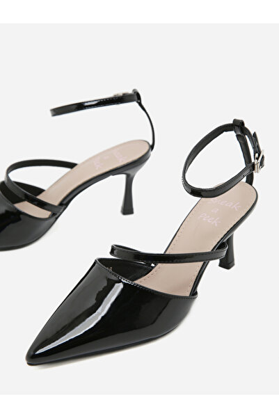 Sneak-a-Peek By Styli Plain Pointed Toe Stiletto Heel Sandals