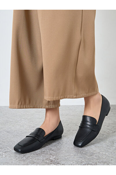 Raid By Styli Levissa Square Toe Loafers