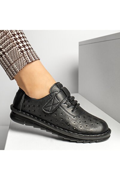 Modlet.ro Дамски черни перфорирани ежедневни обувки с велкро закопчалки MOD13228