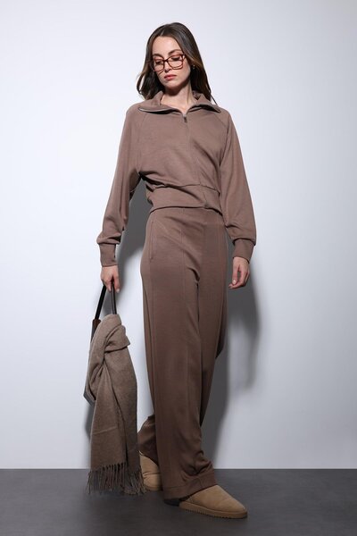 Antioch Beige Zippered Women's Tracksuit Set
