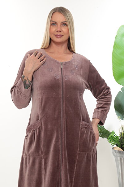 STELLETO Χειμερινό φόρεμα με φερμουάρ μεγάλου μεγέθους με λεπτομέρεια από πέτρα στο γιακά και τσέπη στο επάνω μέρος