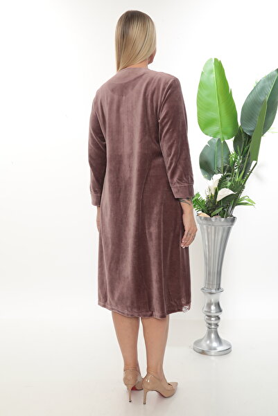 STELLETO Χειμερινό φόρεμα με φερμουάρ μεγάλου μεγέθους με λεπτομέρεια από πέτρα στο γιακά και τσέπη στο επάνω μέρος