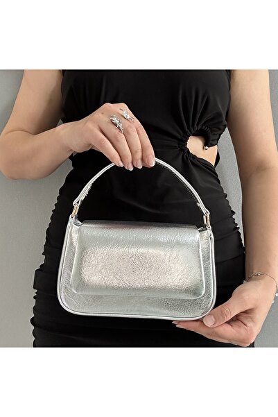 she poly Women's Silver Mini Shoulder Bag