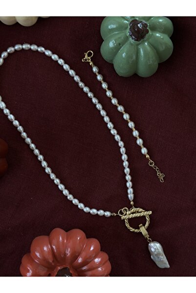 Butik طقم قلادة وسوار من اللؤلؤ الباروكي مع قفل حلقي