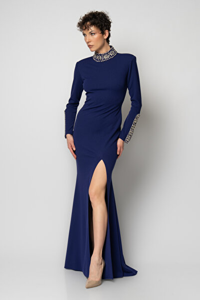 RENGIN Yakası ve kolları taşlı uzun kollu krep abiye elbise