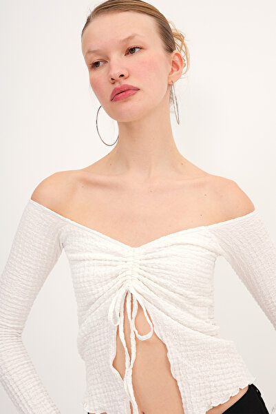 Addax Блузка з набором спереду B12140