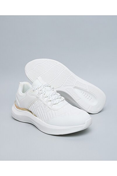 R&B White Women's Textured Lace Up Sports Shoes