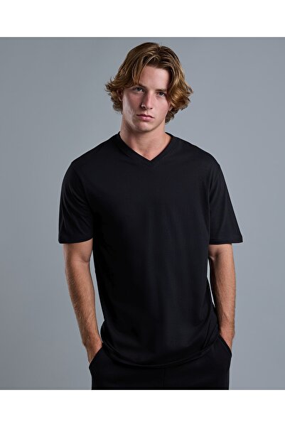 R&B تي شيرت سادة برقبة على شكل حرف V وأكمام قصيرة